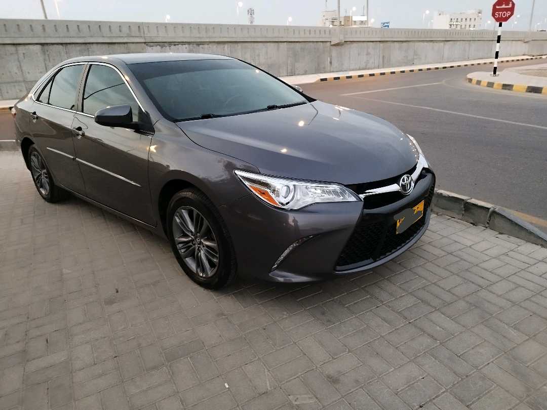 Car Image 2017 TOYOTA CAMRY SE
