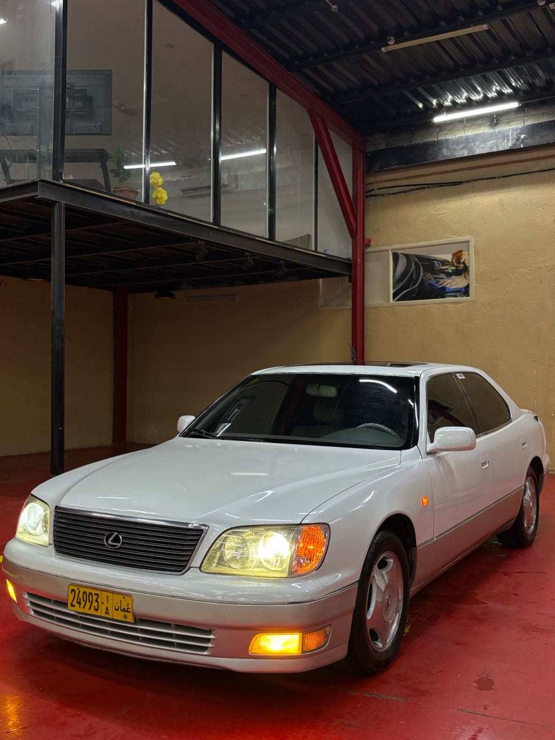 Car Image 1995 LEXUS LS 400