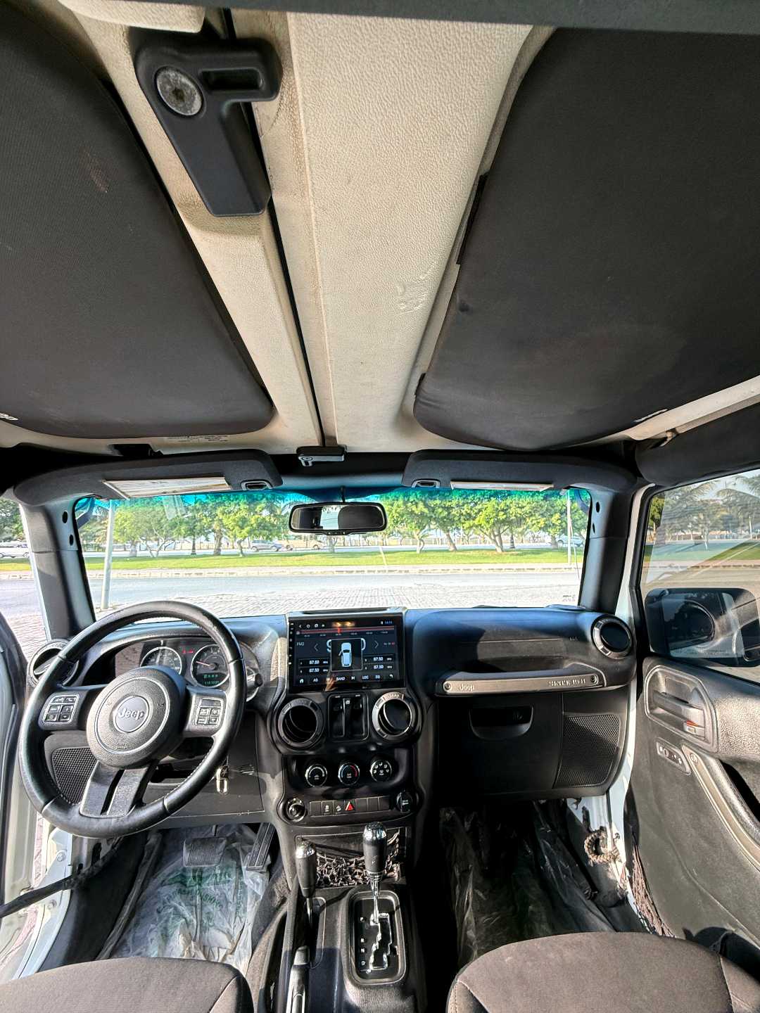 Car Image 2016 JEEP WRANGLER SAHARA