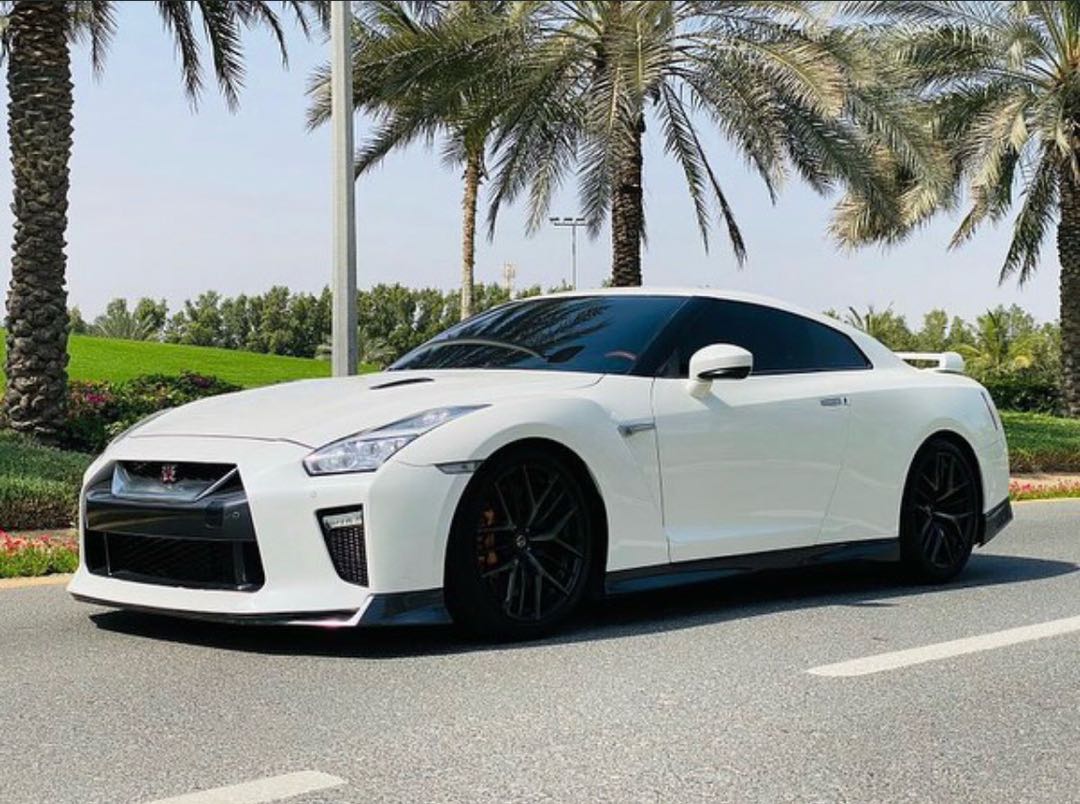 NISSAN GT-R 2016