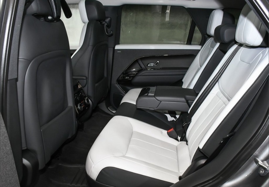 LAND ROVER SPORT 2024