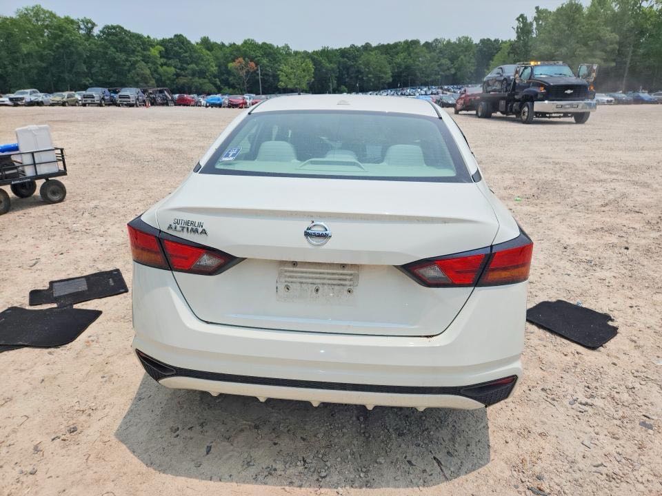 Car Image 2019 NISSAN ALTIMA