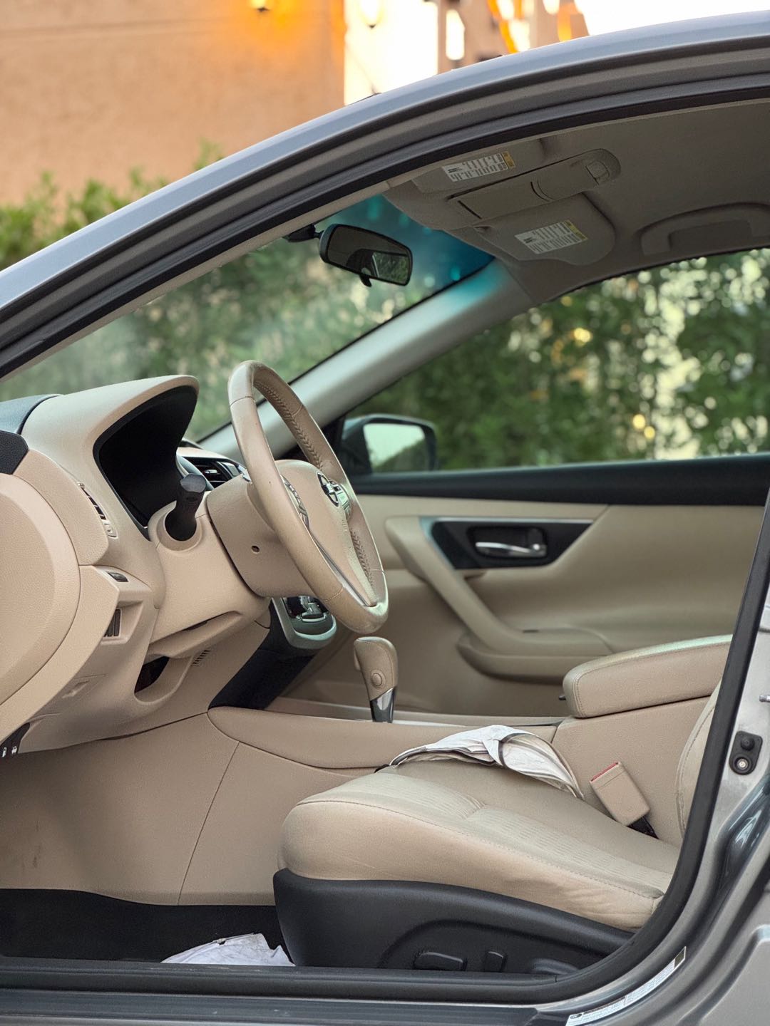 Car Image 2017 NISSAN ALTIMA SV