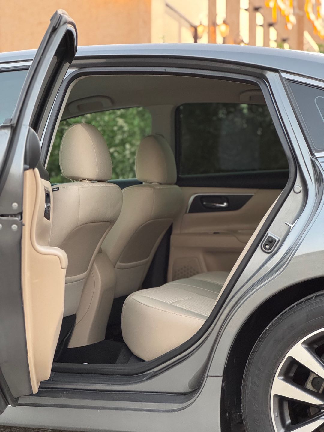 Car Image 2017 NISSAN ALTIMA SV