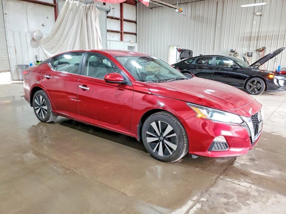 Car Image 2021 NISSAN ALTIMA