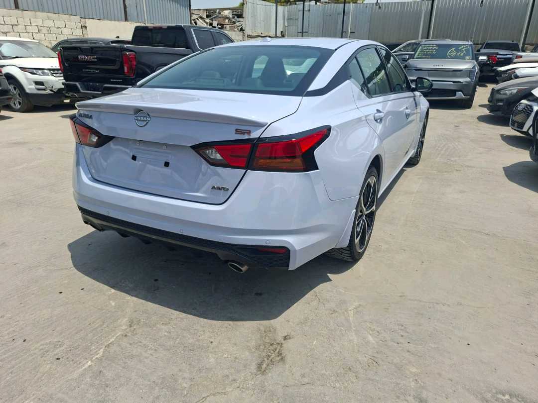 Car Image 2024 NISSAN ALTIMA
