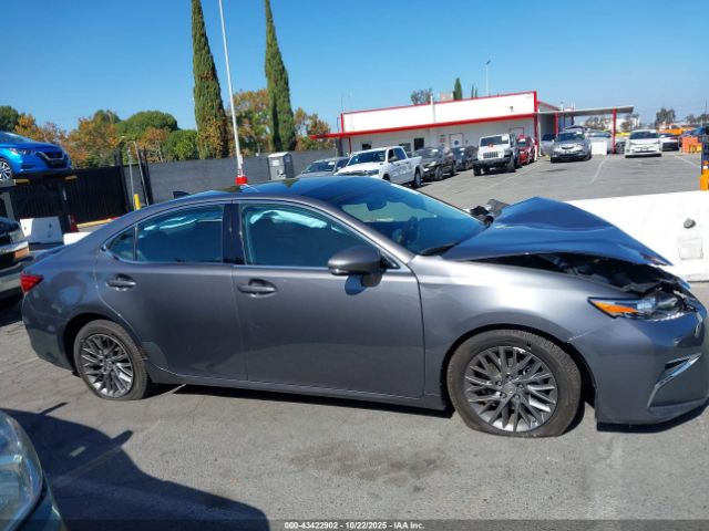 Car Image 2018 LEXUS ES