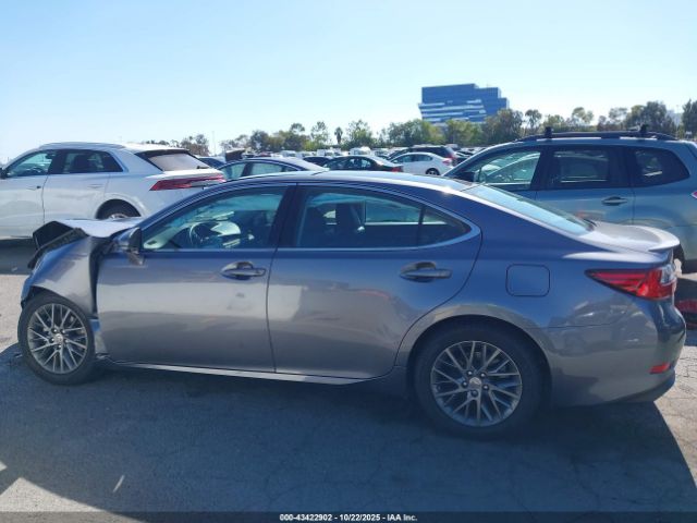 Car Image 2018 LEXUS ES