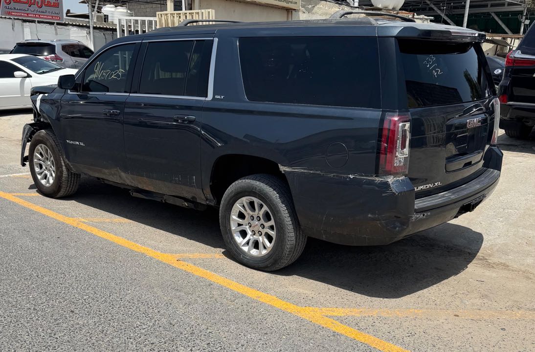 Car Image 2019 GMC YUKON