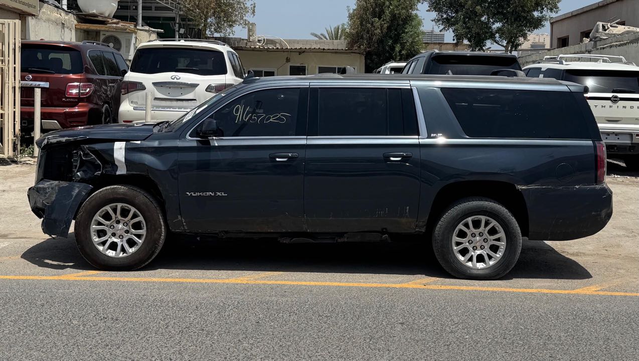Car Image 2019 GMC YUKON