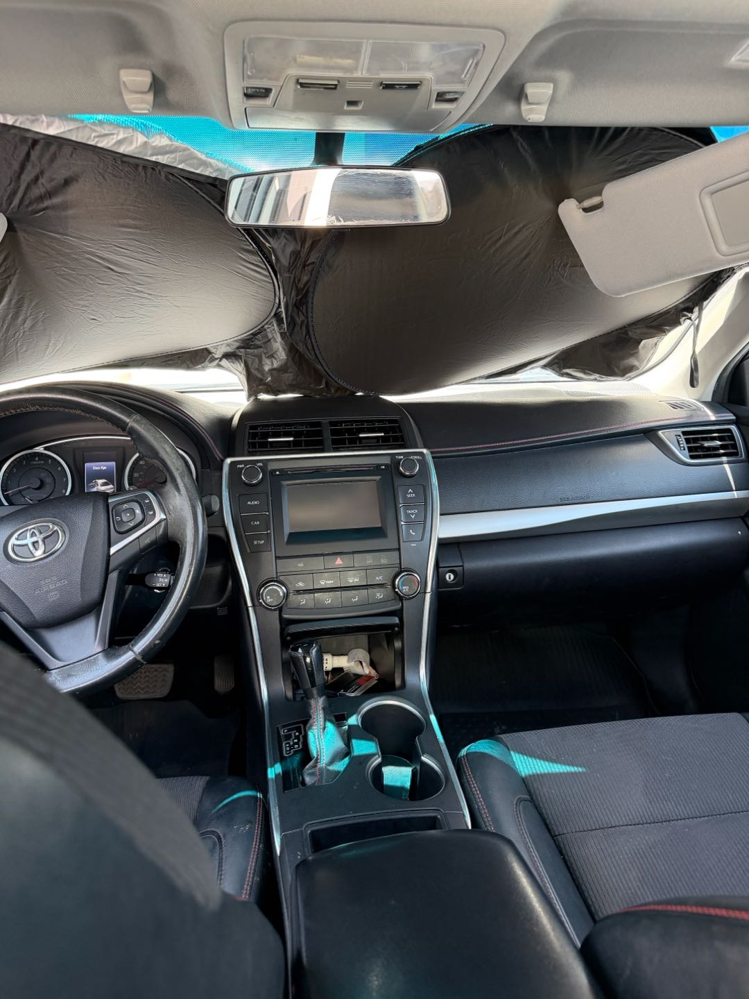 Car Image 2017 TOYOTA CAMRY SE