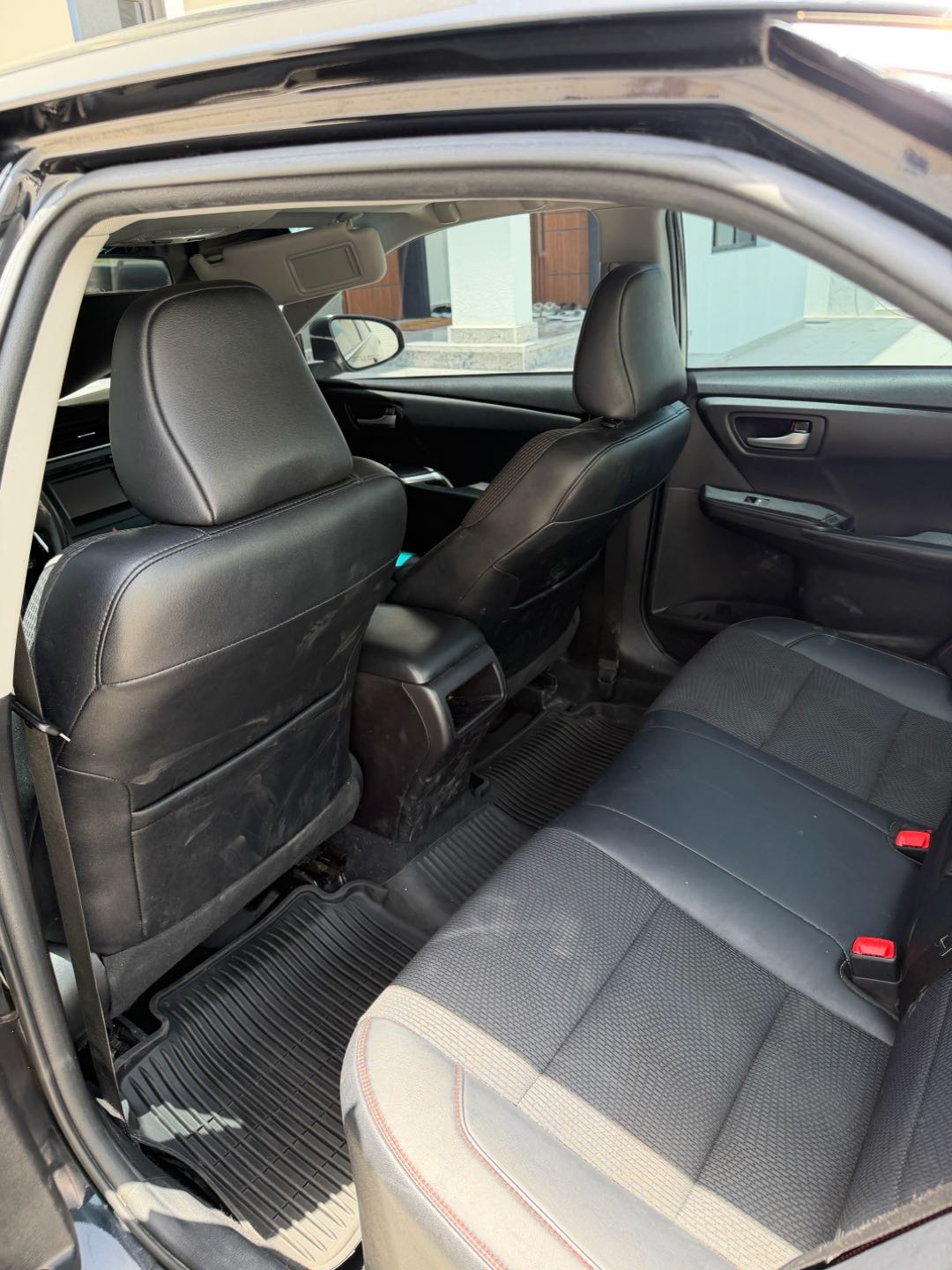 Car Image 2017 TOYOTA CAMRY SE