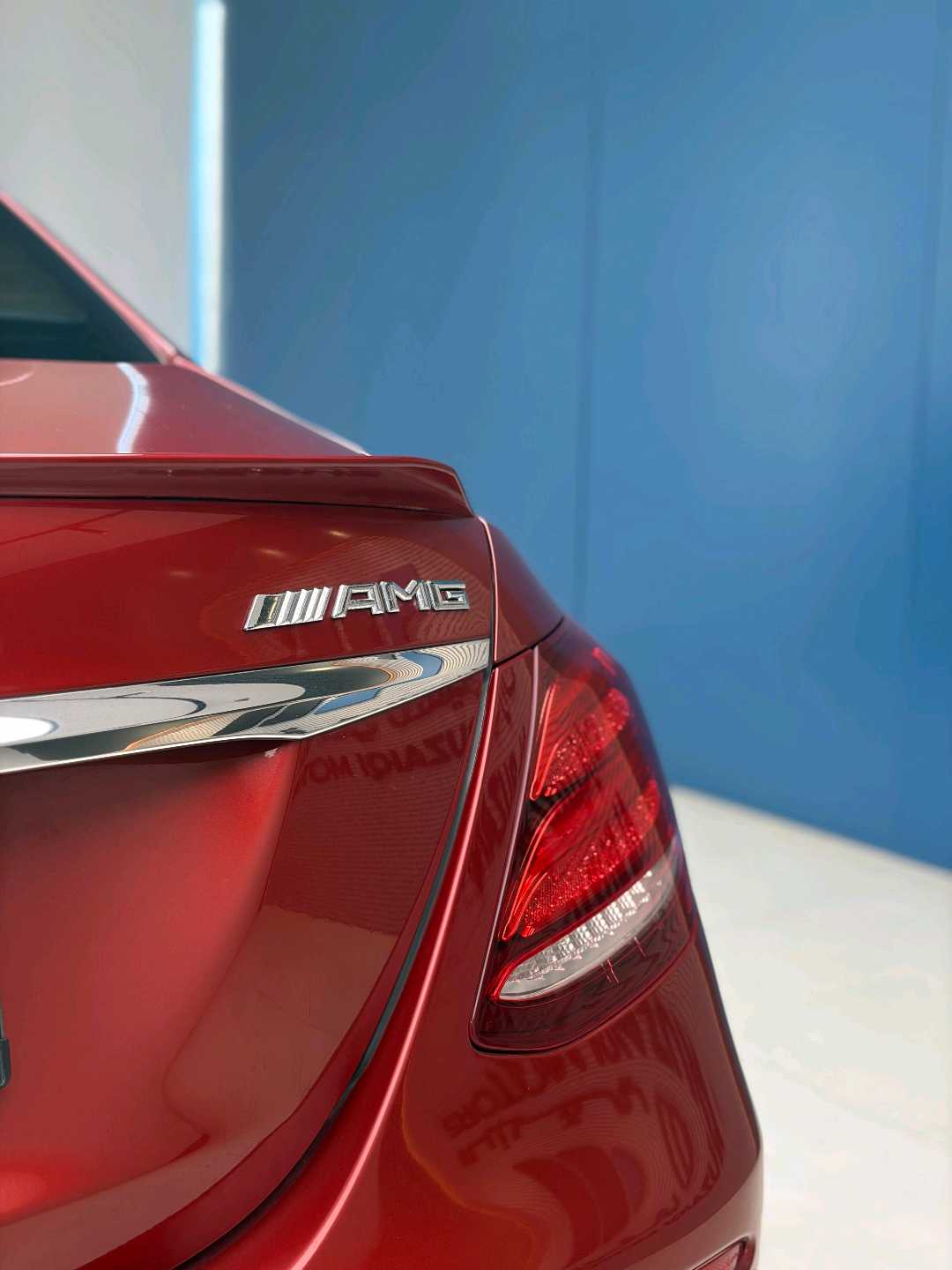 Car Image 2019 MERCEDES E Class 300