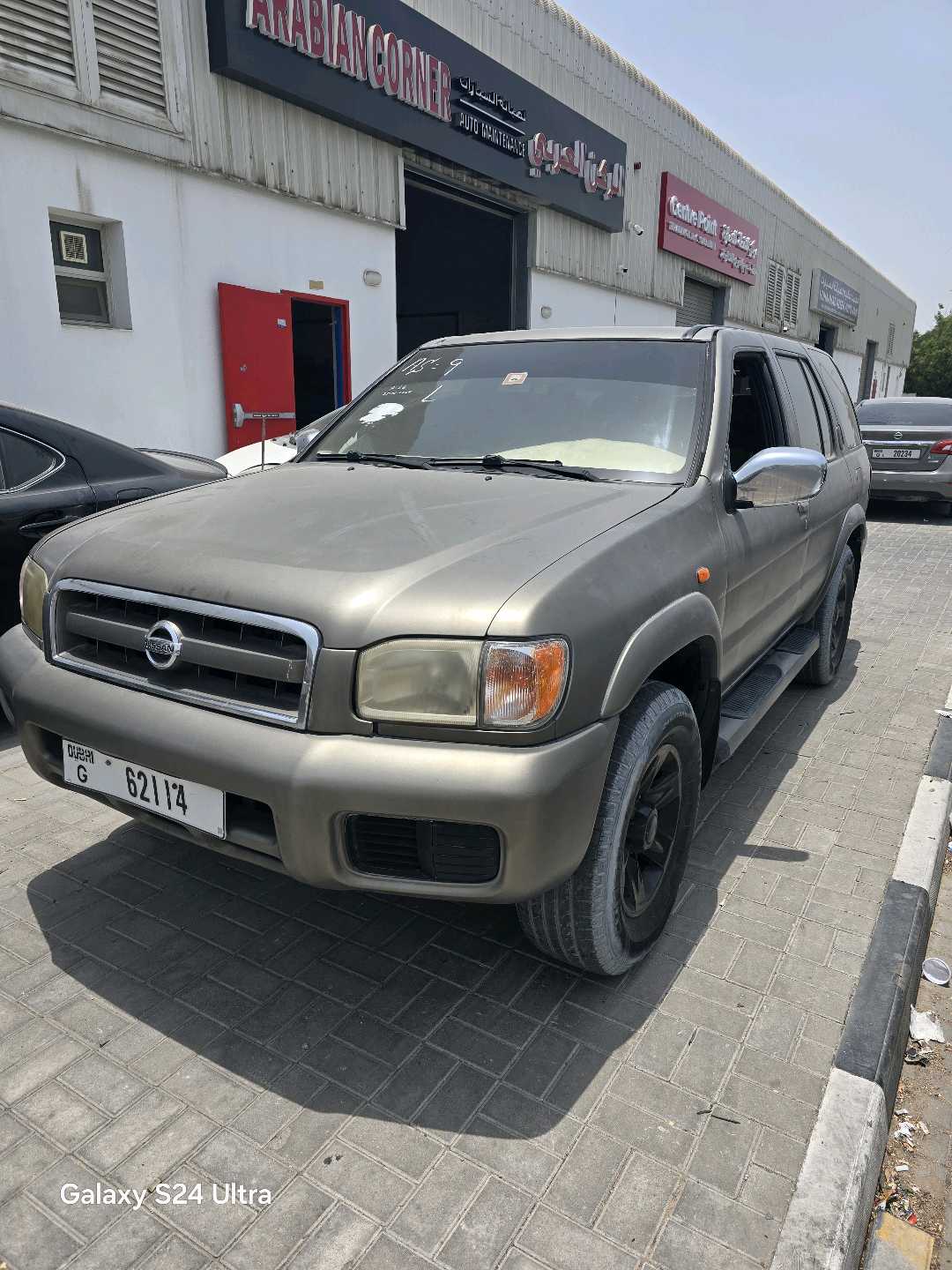 Car Image 2004 NISSAN PATHFINDER SE