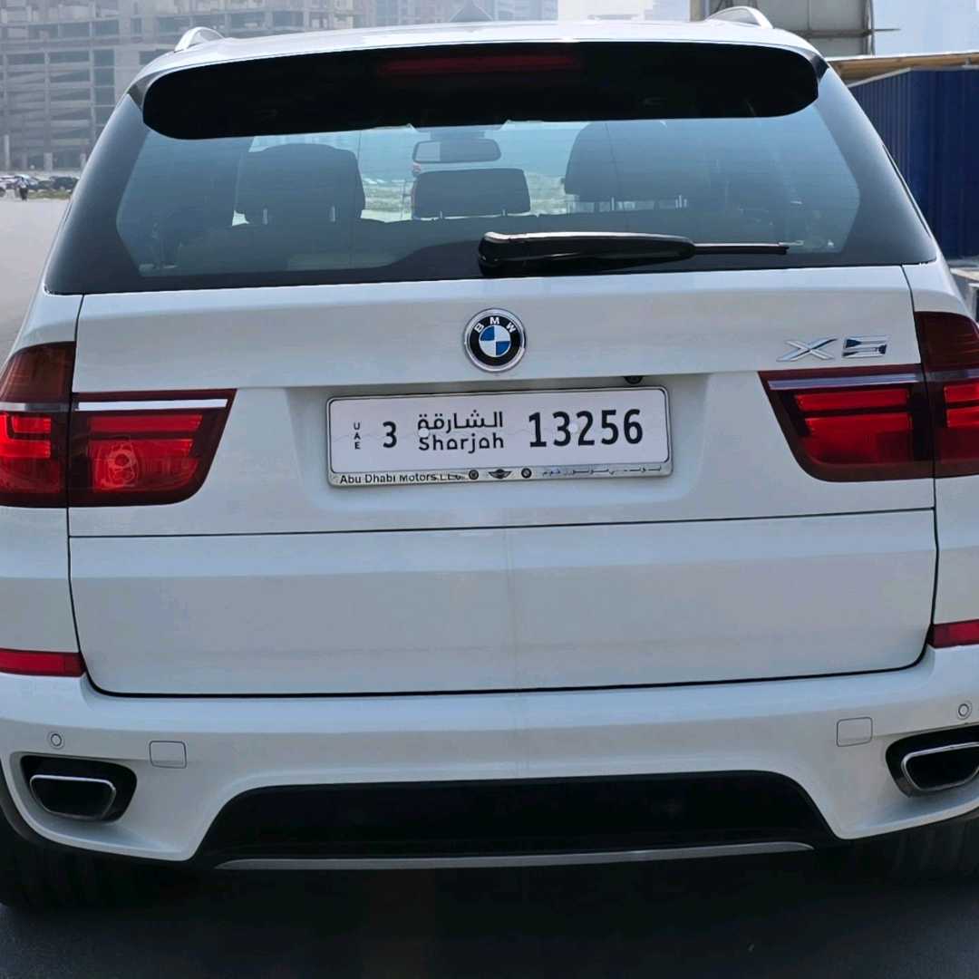 Car Image 2011 BMW X5 50