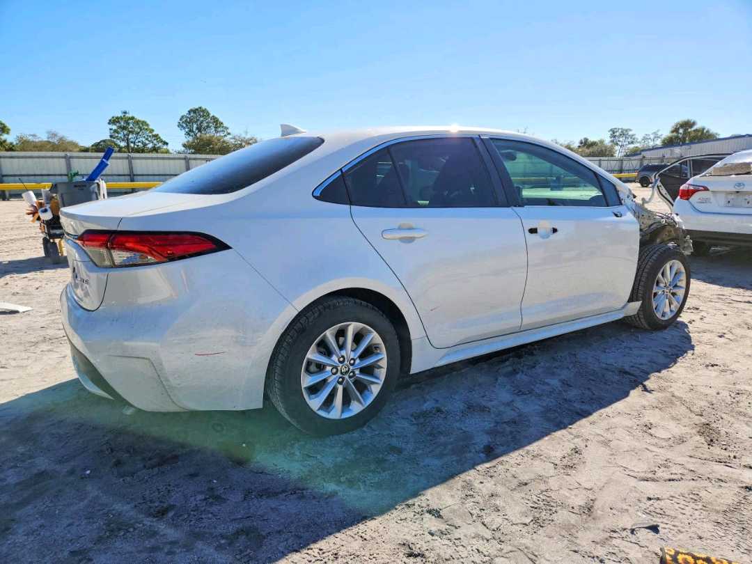 Car Image 2020 TOYOTA COROLLA