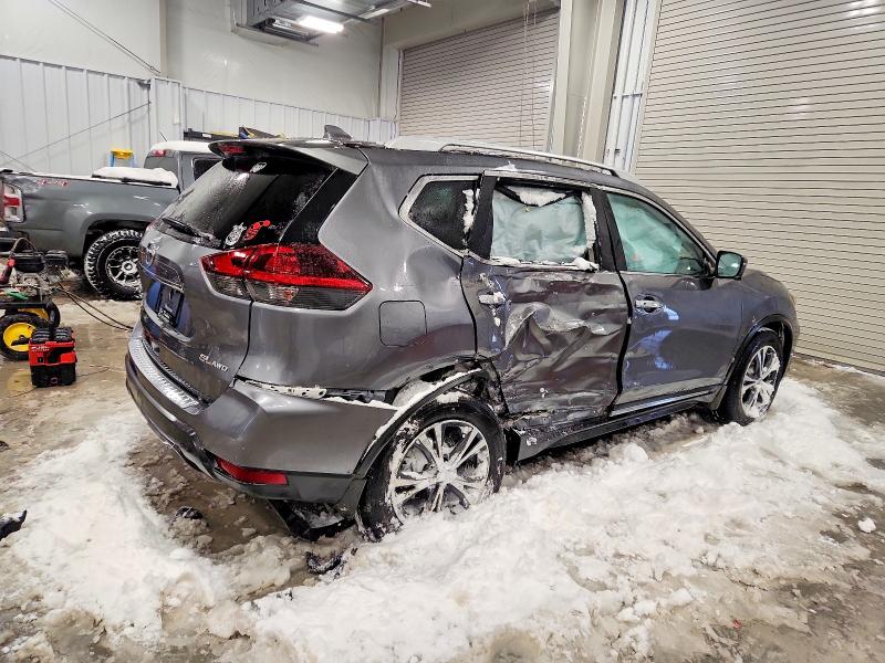 Car Image 2018 NISSAN ROGUE