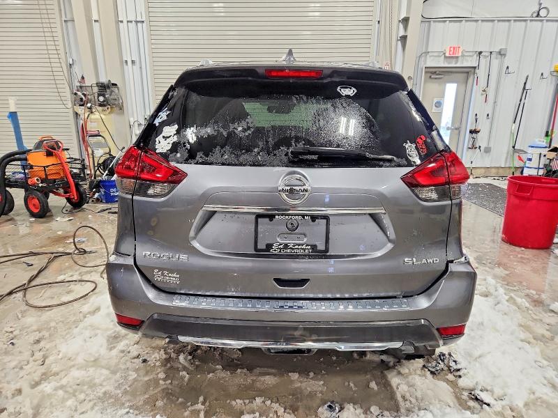 Car Image 2018 NISSAN ROGUE