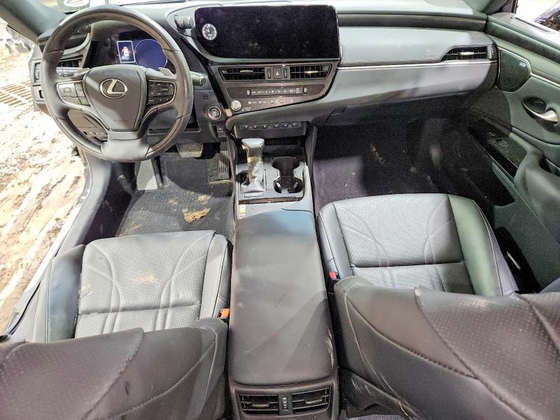 Car Image 2025 LEXUS ES
