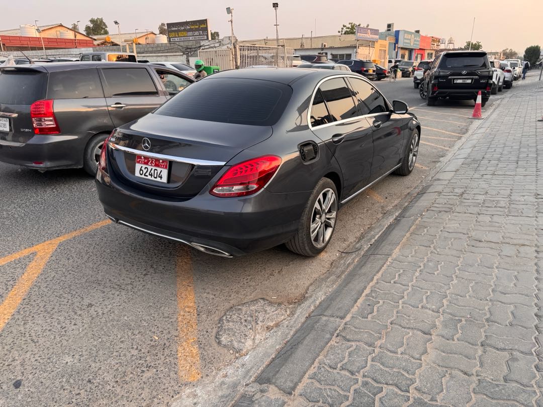 Car Image 2015 MERCEDES C Class