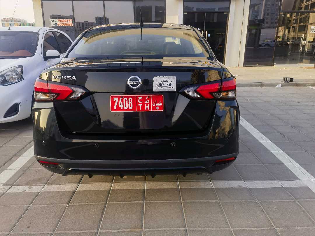 NISSAN VERSA 2022