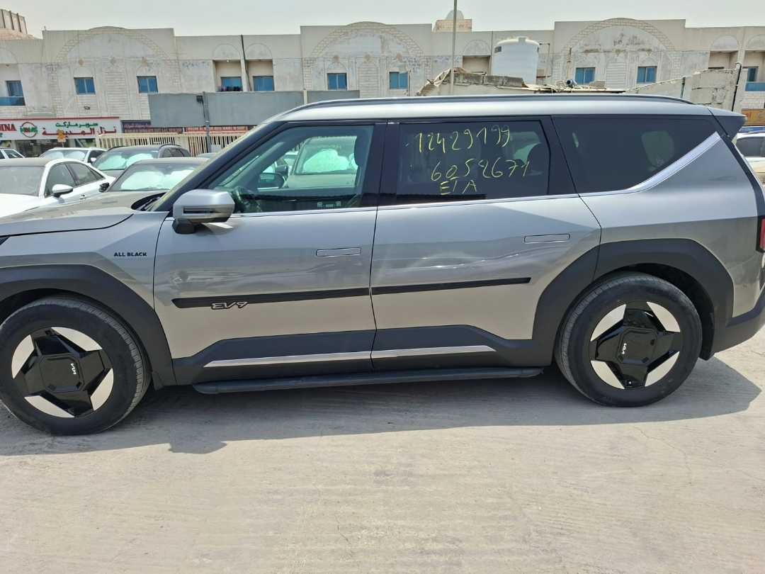 Car Image 2025 KIA EV9