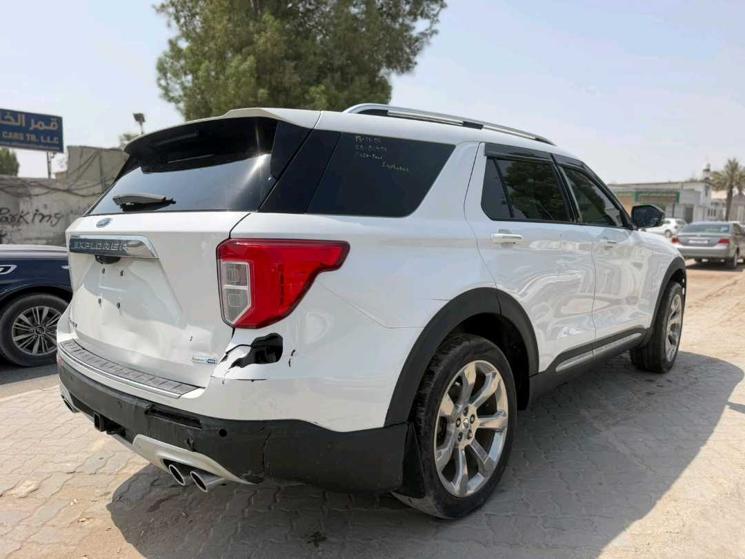 Car Image 2020 FORD EXPLORER