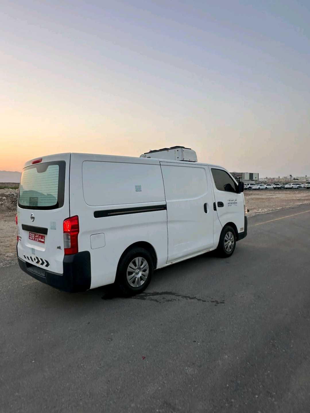 Car Image 2019 NISSAN NV350 