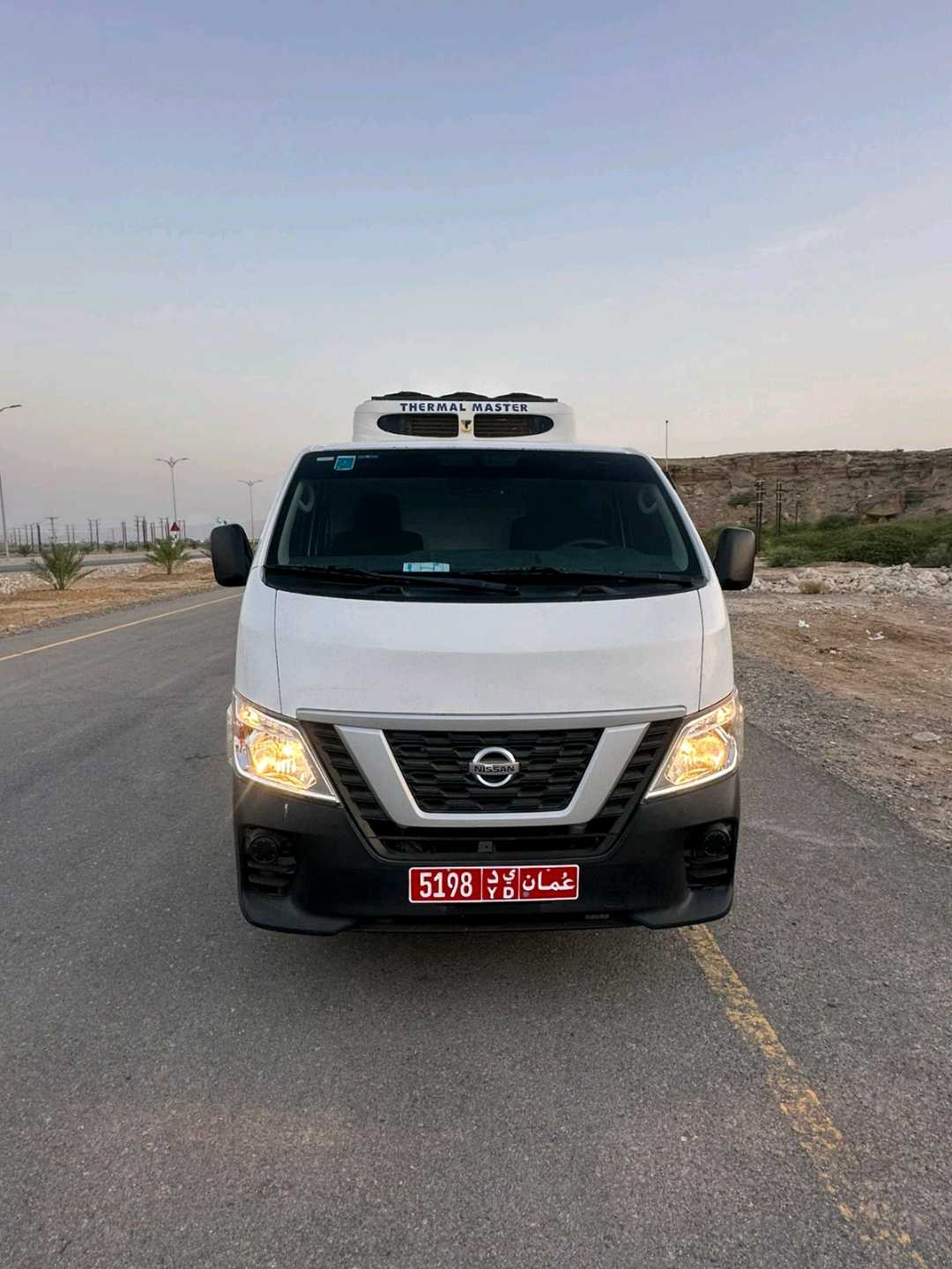 Car Image 2019 NISSAN NV350 