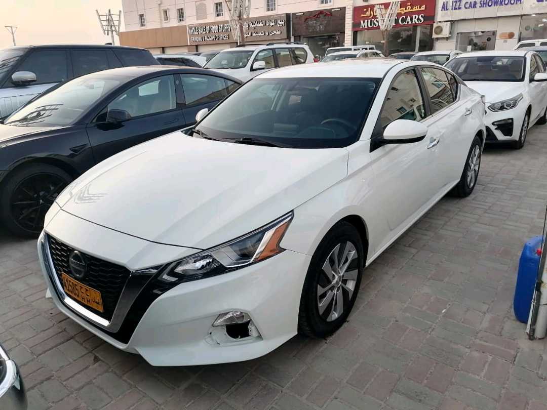 Car Image 2019 NISSAN ALTIMA S