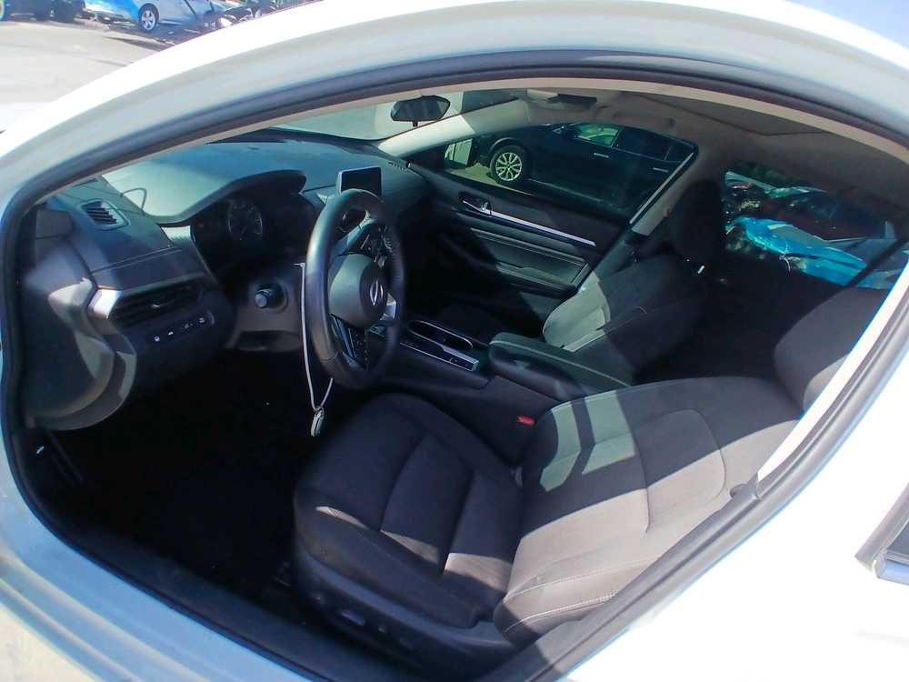 Car Image 2021 NISSAN ALTIMA