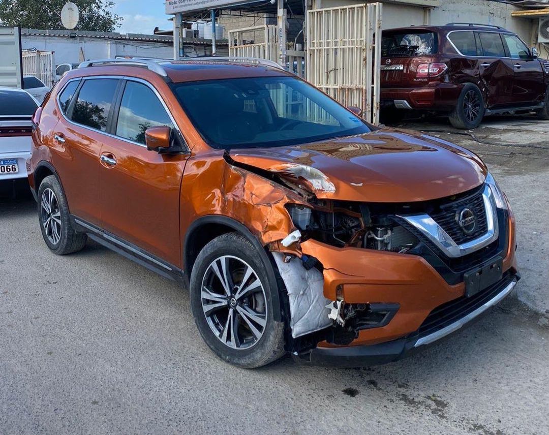 Car Image 2018 NISSAN ROGUE