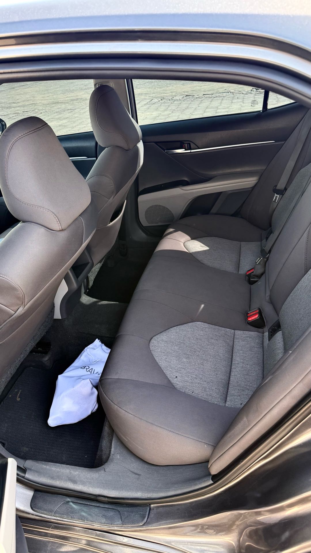 Car Image 2019 TOYOTA CAMRY LE