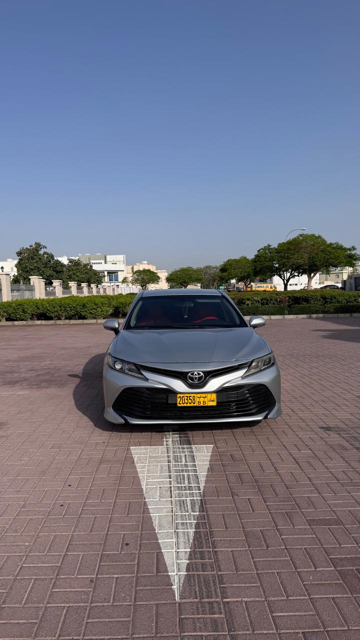 Car Image 2018 TOYOTA CAMRY LE
