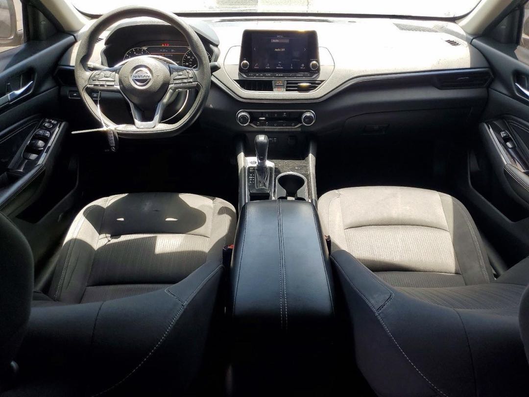 Car Image 2021 NISSAN ALTIMA