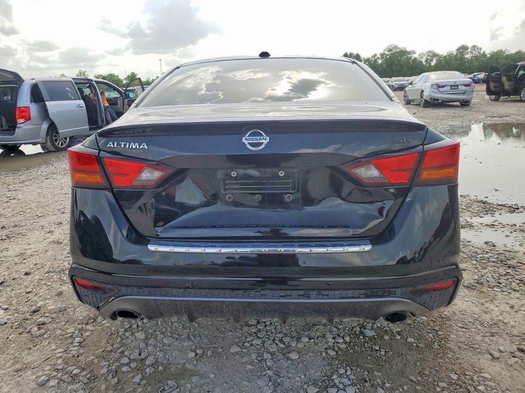 Car Image 2021 NISSAN ALTIMA