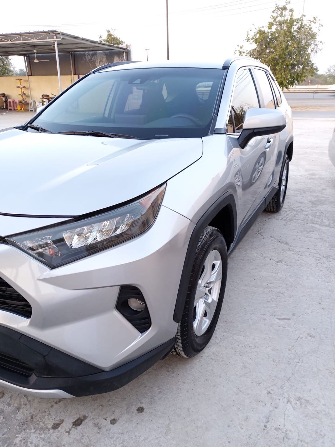 Car Image 2019 TOYOTA RAV4 LE