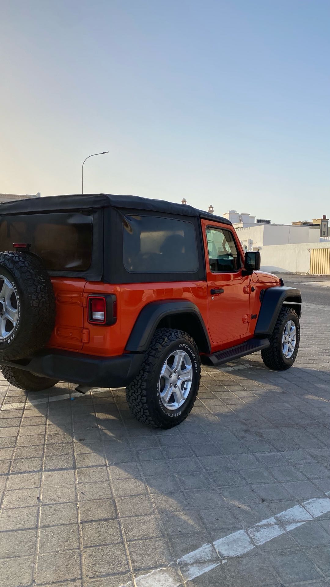 Car Image 2018 JEEP WRANGLER SAHARA