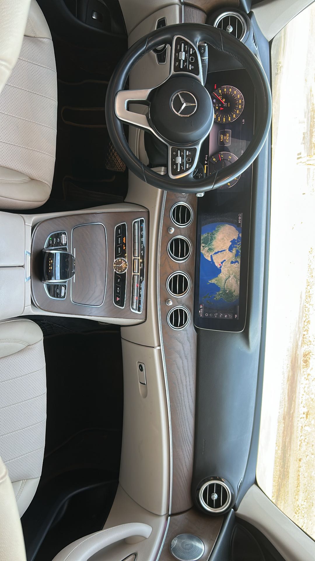 Car Image 2019 MERCEDES E Class 300