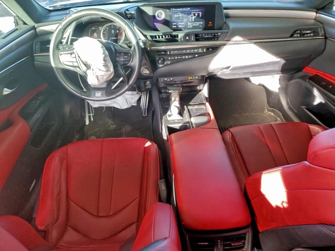 Car Image 2019 LEXUS ES