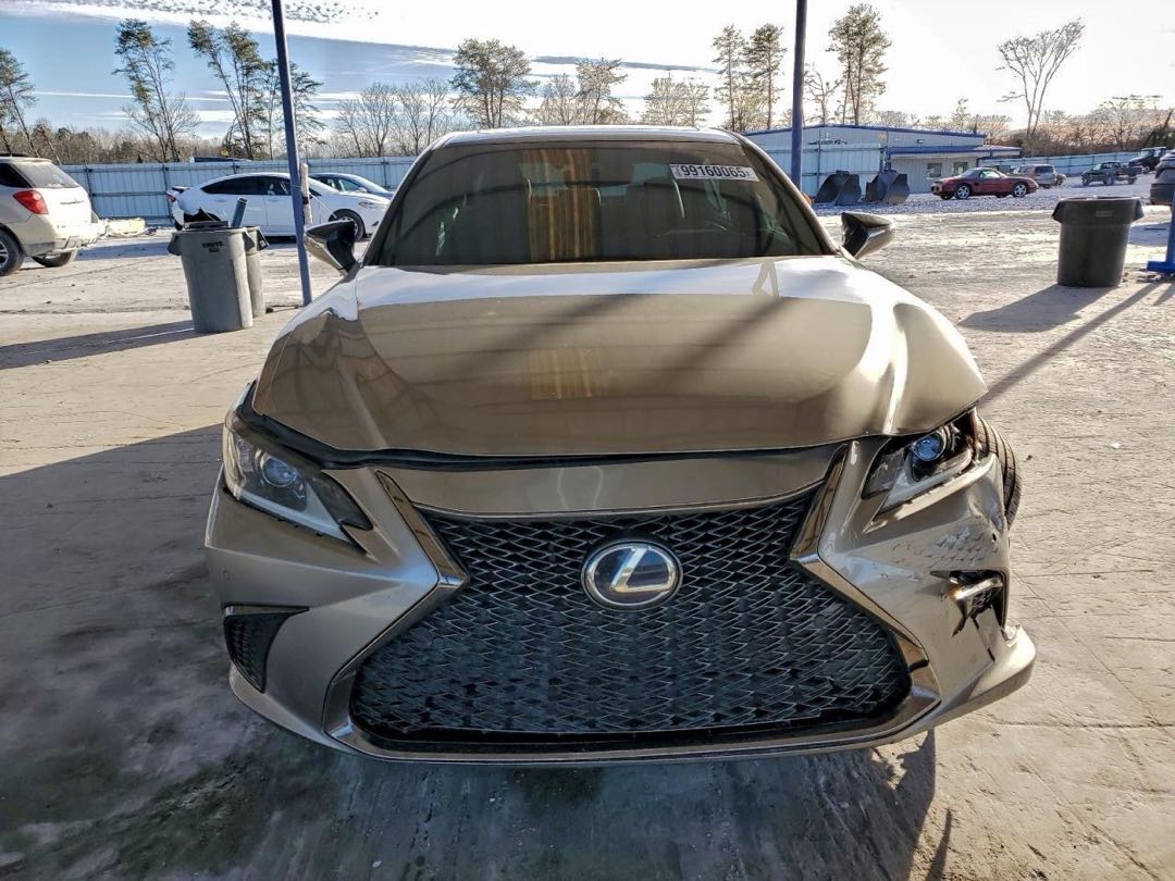 Car Image 2019 LEXUS ES