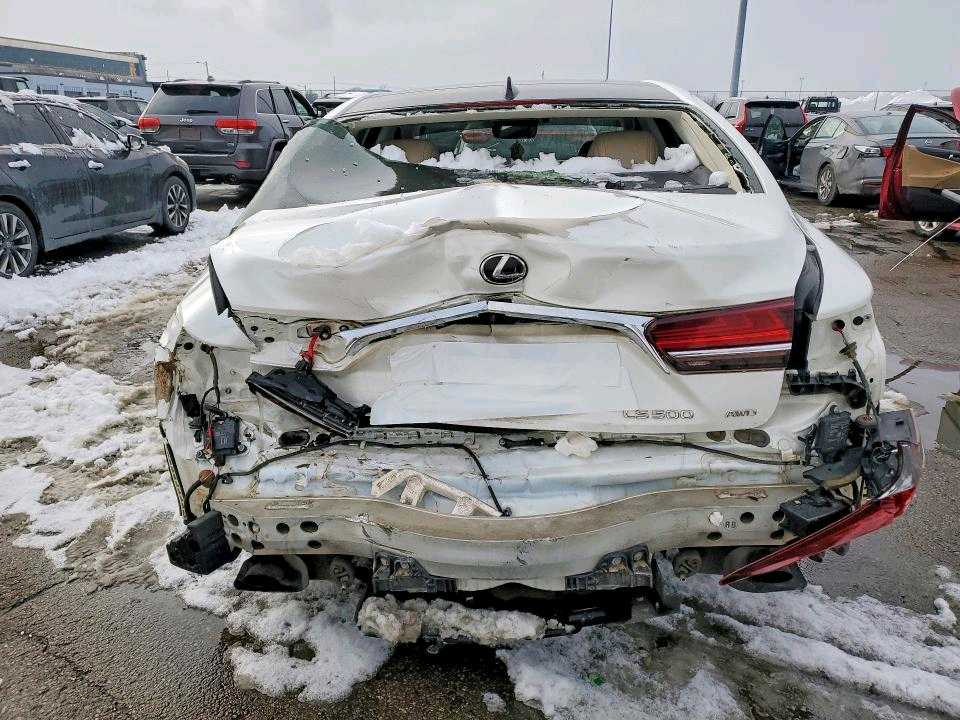 Car Image 2019 LEXUS LS