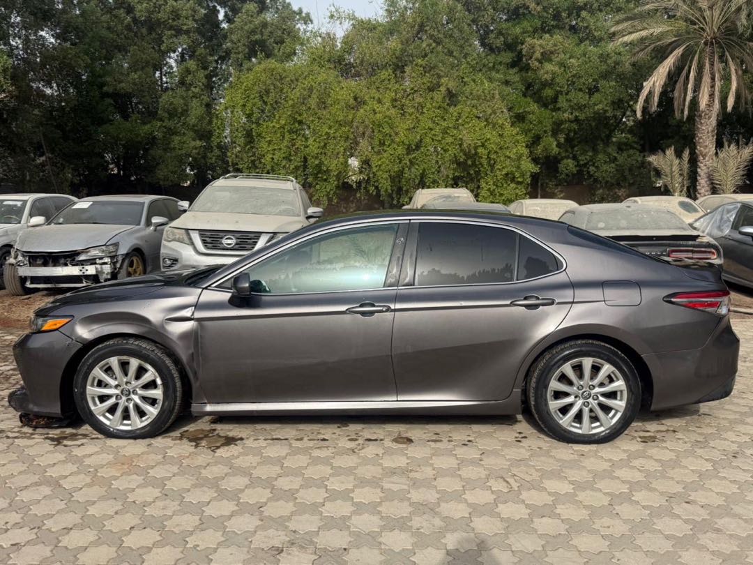 Car Image 2018 TOYOTA CAMRY