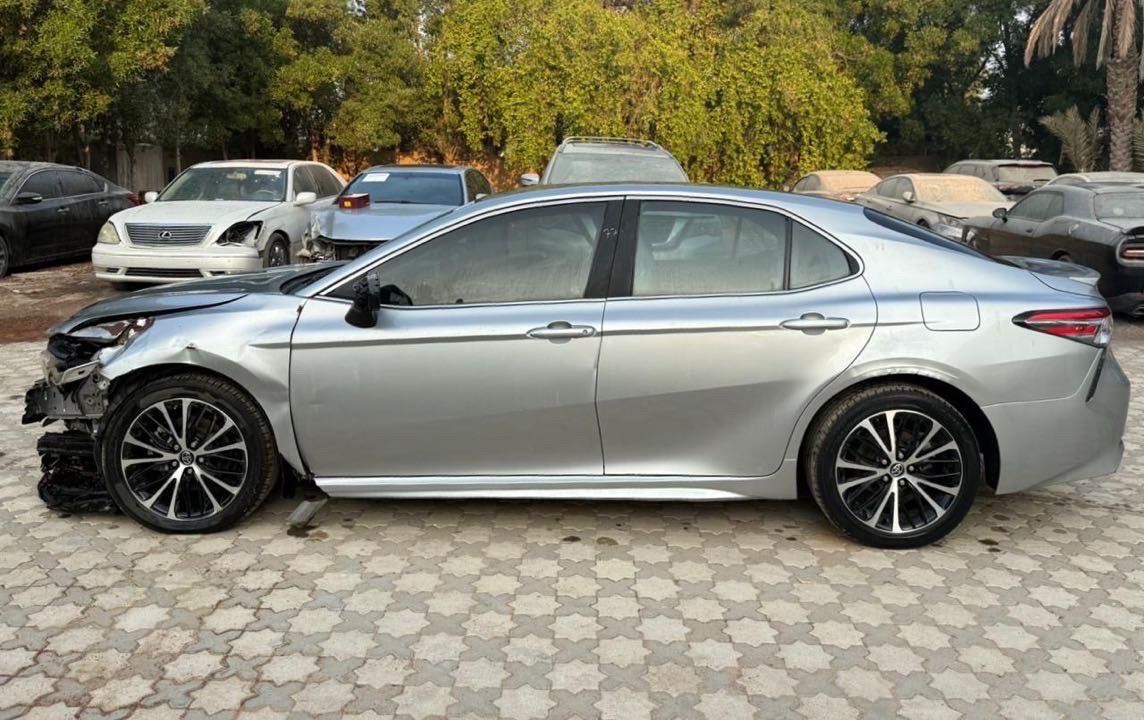 Car Image 2018 TOYOTA CAMRY