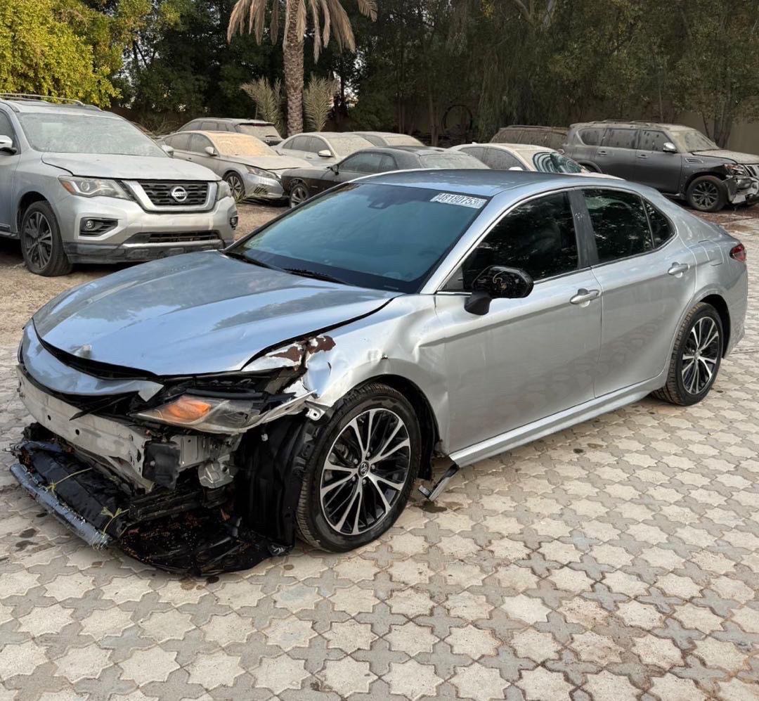 Car Image 2018 TOYOTA CAMRY