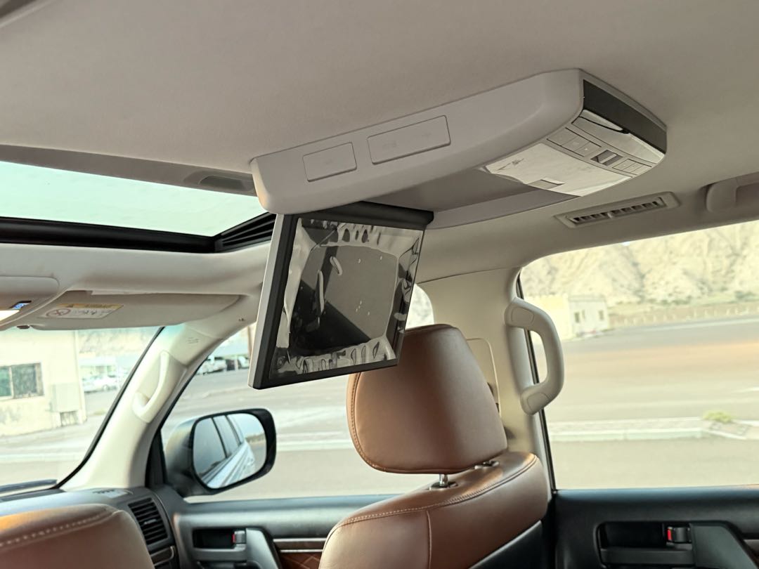 Car Image 2019 TOYOTA LAND CRUISER GX.R