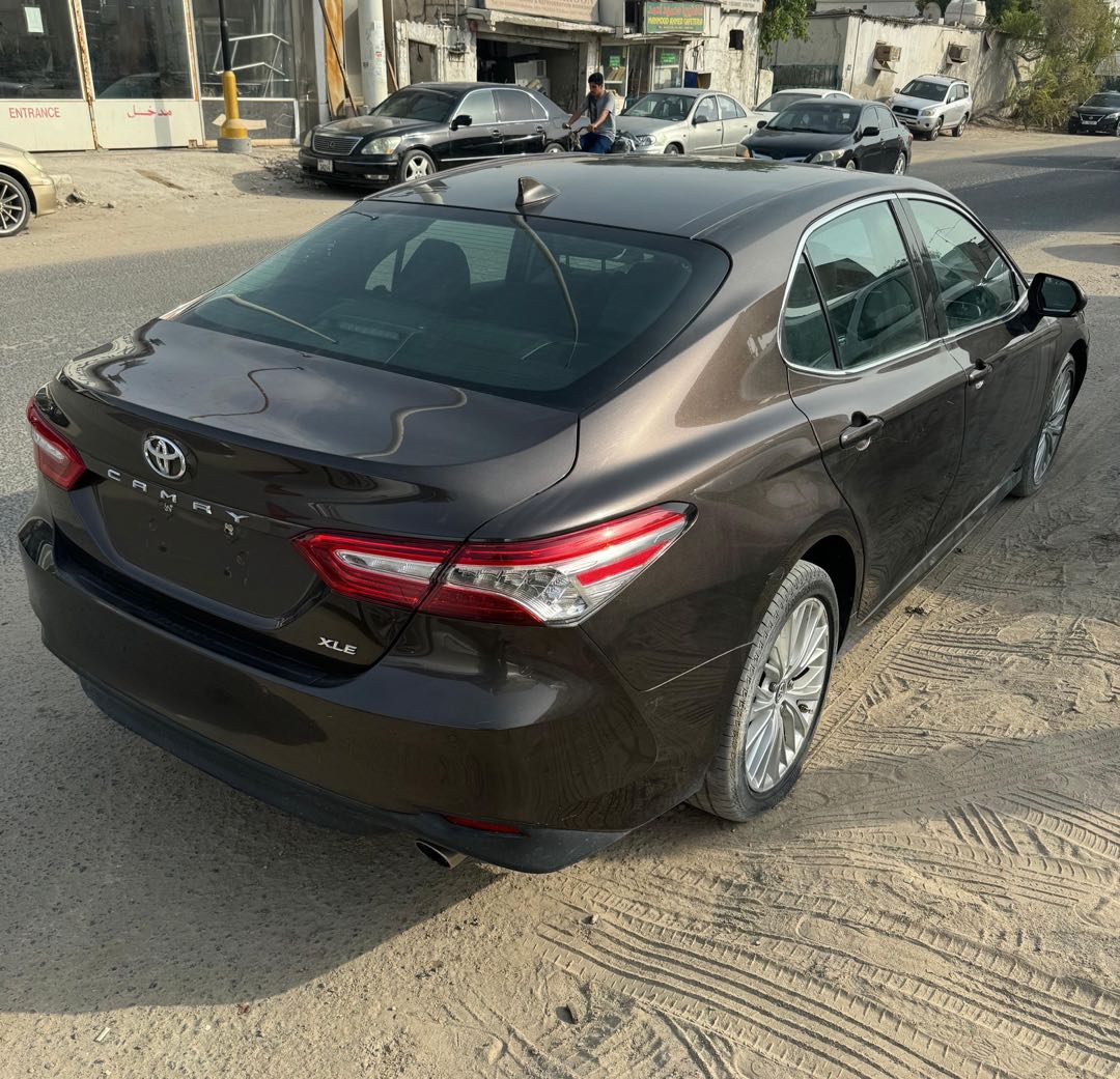 Car Image 2018 TOYOTA CAMRY