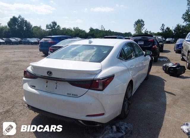 Car Image 2019 LEXUS ES