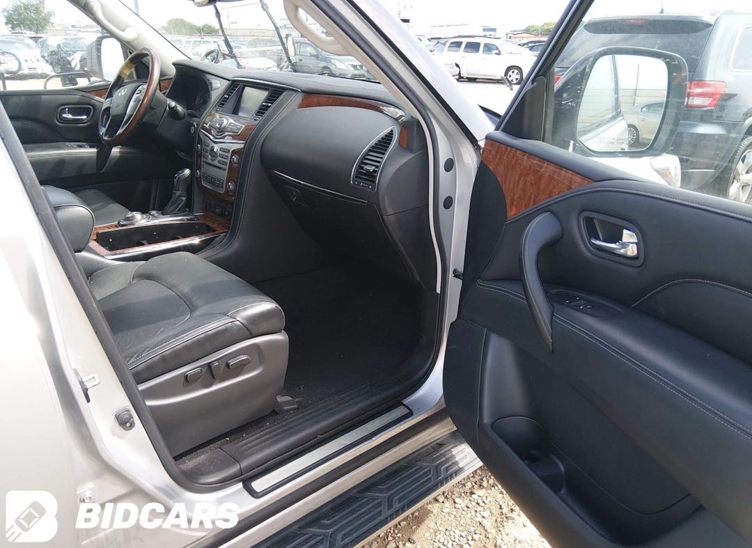 Car Image 2019 INFINITI QX80