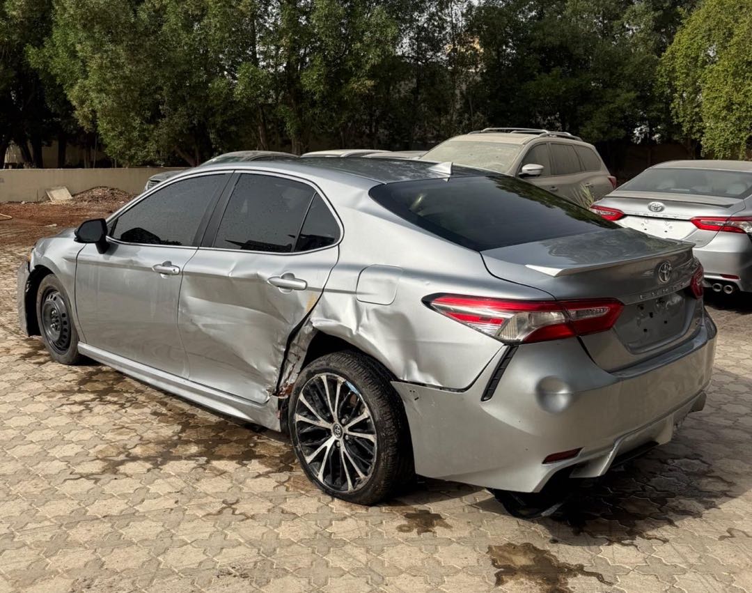 Car Image 2019 TOYOTA CAMRY